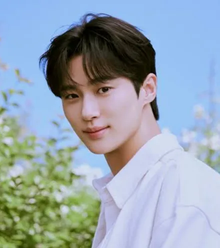 변우석