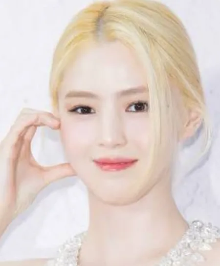 한소희